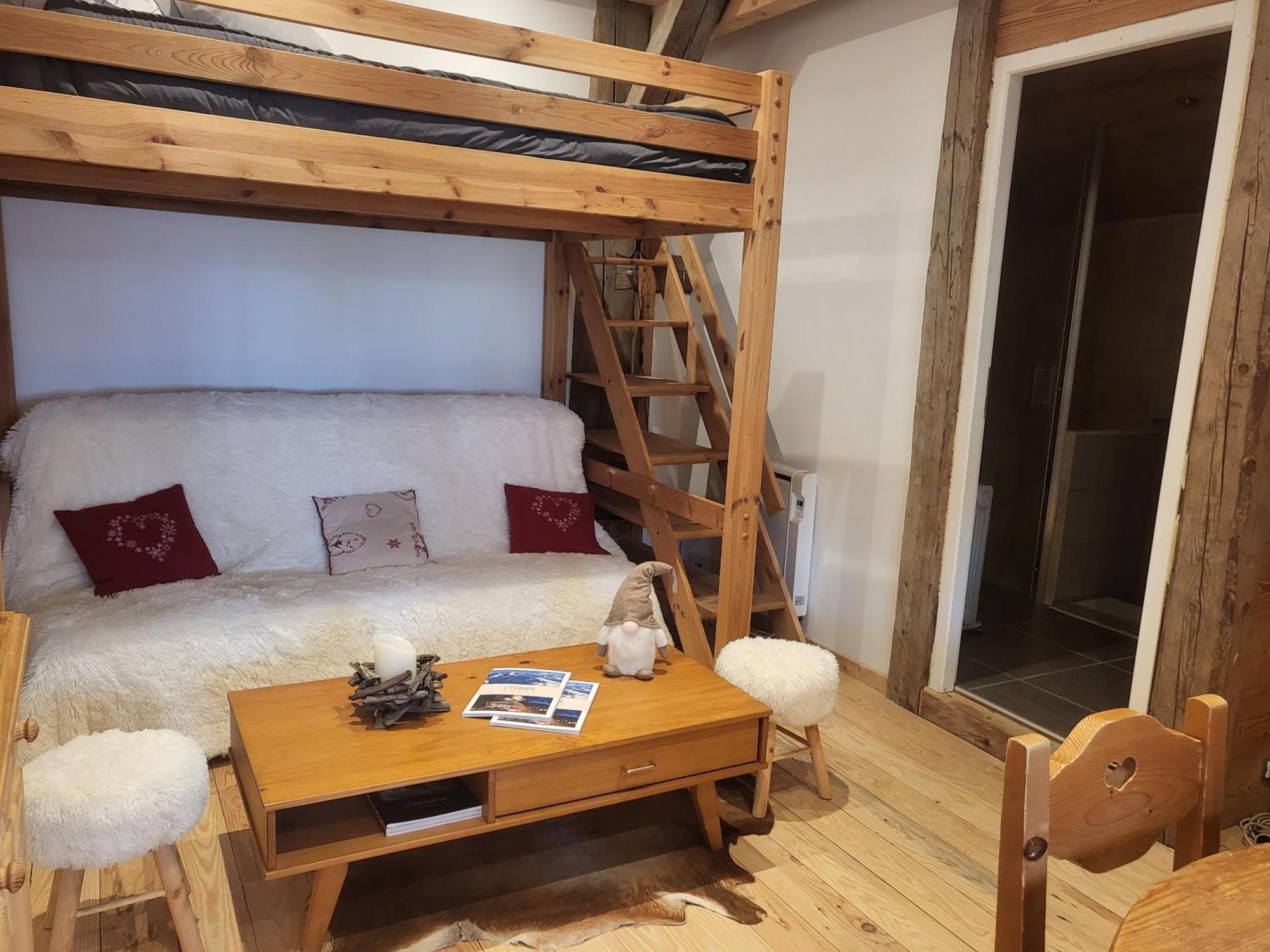 Le Nid Des Cerfs Bed & Breakfast Essert-Romand Bagian luar foto